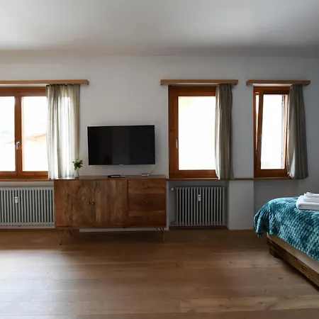 7 24 H Check-in E Parking Hotel Losone