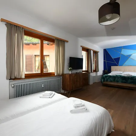 Hotel 7 24 H Check-in E Parking Losone
