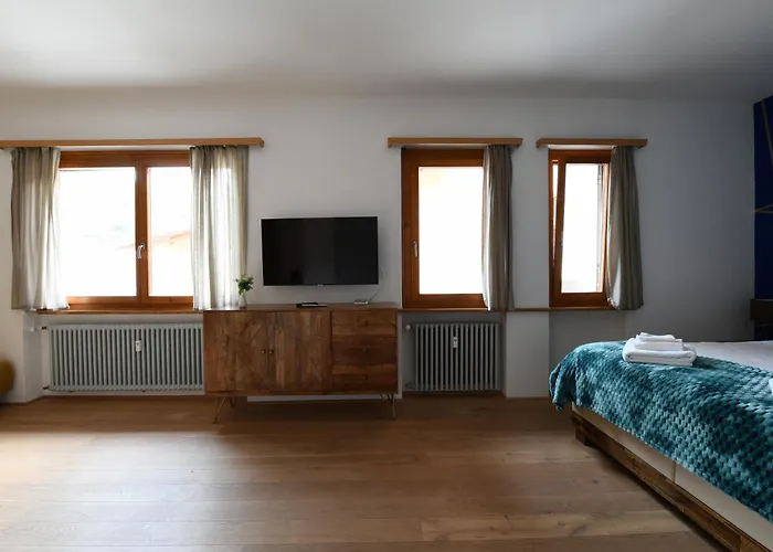 7 24 H Check-in E Parking Hotel Losone