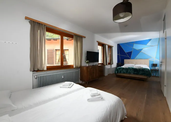 Hotel 7 24 H Check-in E Parking Losone