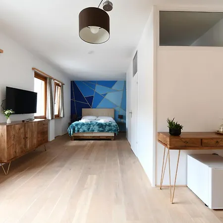 Отель 7 24 H Check-in E Parking